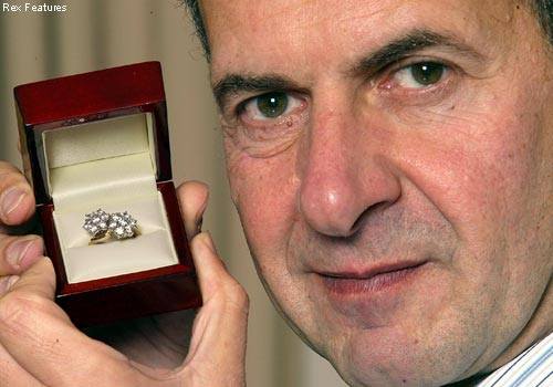 CEO of British jewellers Ratners made history with his epic PR fail and is a case study on how to speak to journalists, according to Good Business Consulting, a PR firm in Sydney, Australia